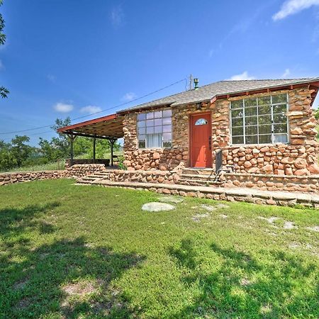 Enchanting Hilltop Cottage In Medicine Park! Buitenkant foto