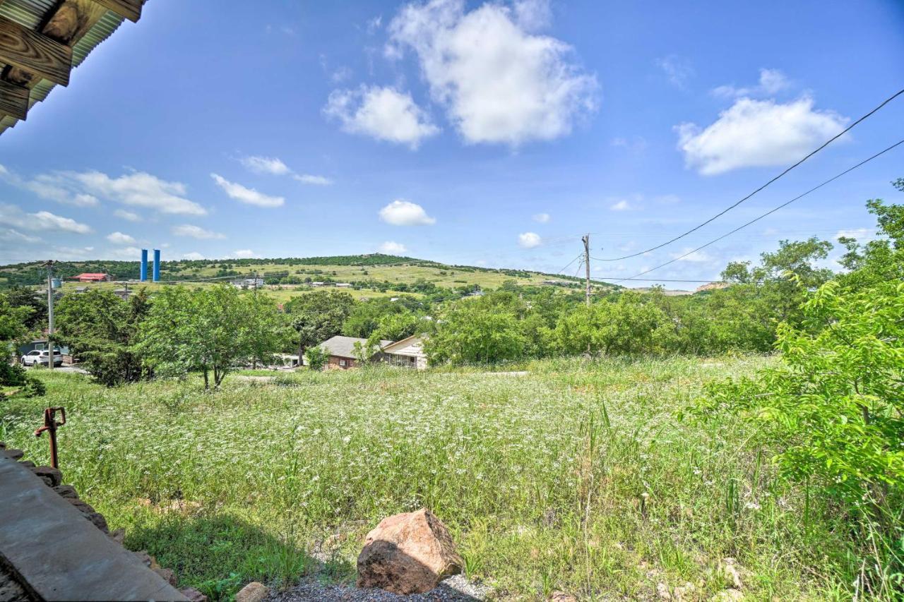 Enchanting Hilltop Cottage In Medicine Park! Buitenkant foto